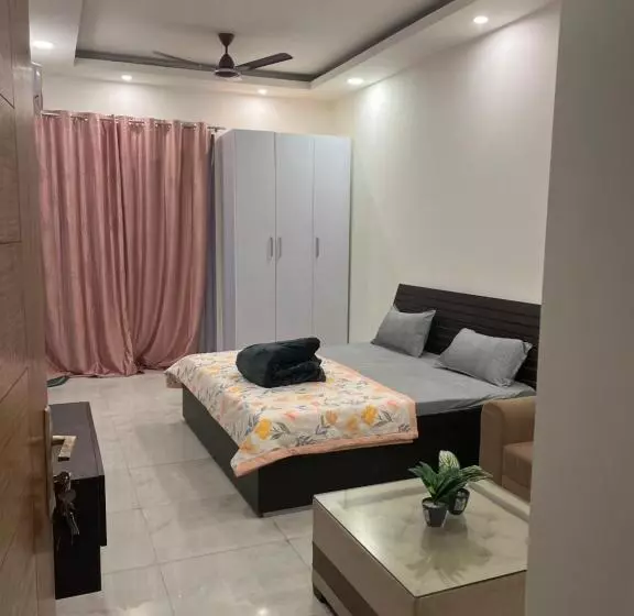 Hotel Hello Studio