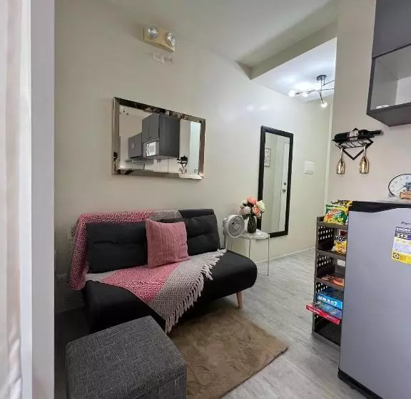 ホテル Staycation @ Amaia Sjdm Bulacan