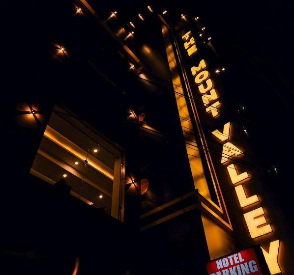 Отель The Mount Valley