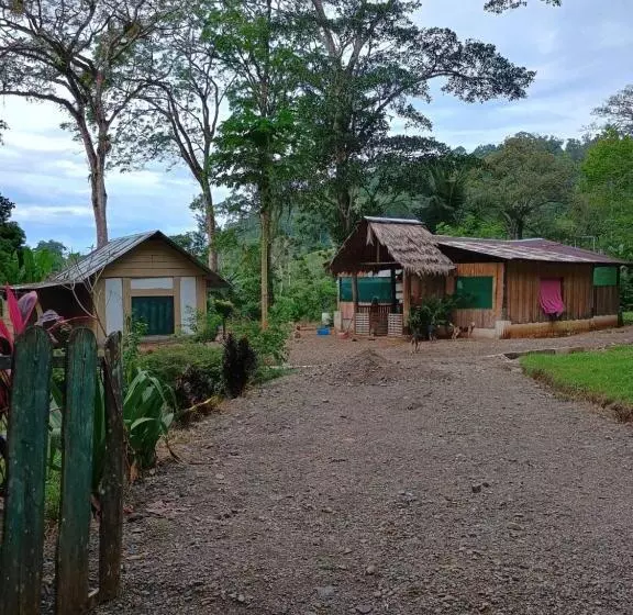 Majatalo Cabinas Casa Jungla