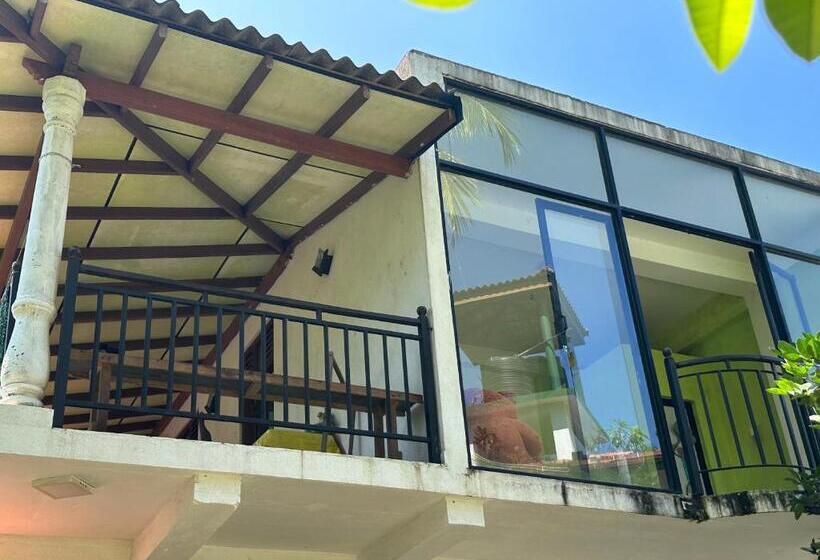 بنسيون Charming Home Pilana