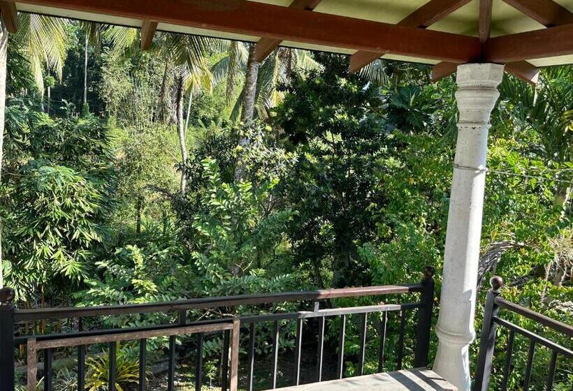 بنسيون Charming Home Pilana