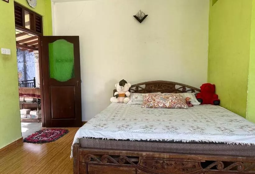 ペンション Charming Home   Pilana