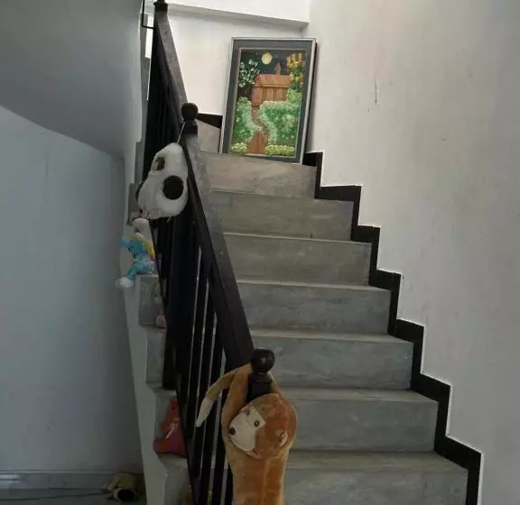 ペンション Charming Home   Pilana