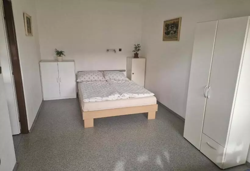 Majatalo Penzión Koliesko