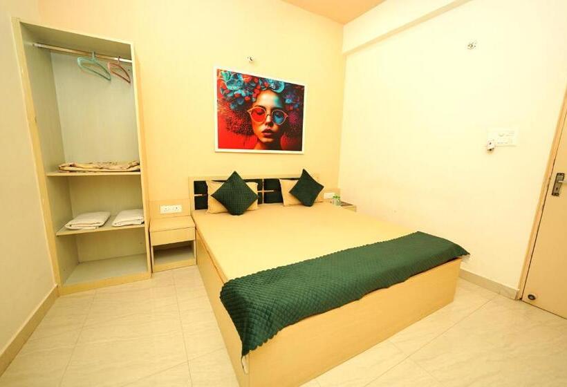 Retkeilymaja Golden Lotus Kashi