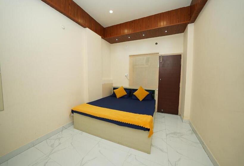 Retkeilymaja Golden Lotus Kashi