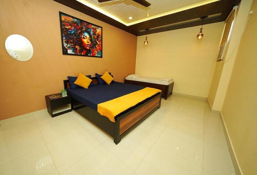 Retkeilymaja Golden Lotus Kashi