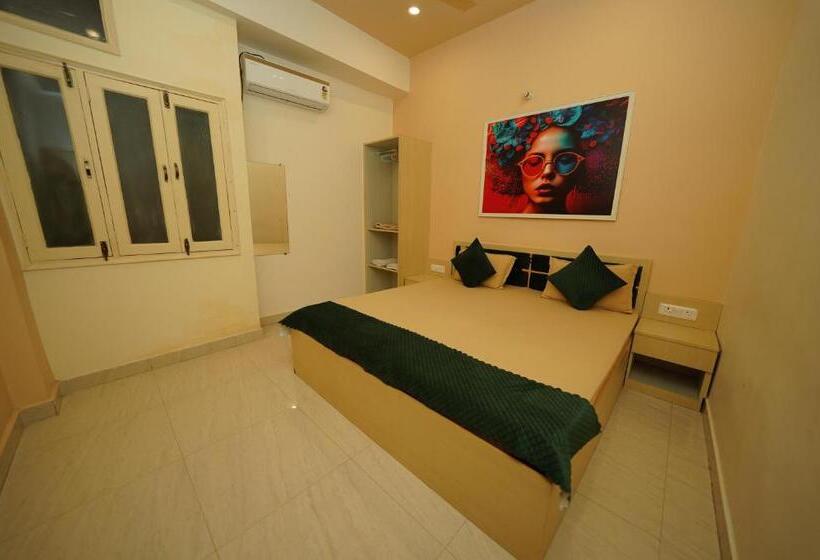 Retkeilymaja Golden Lotus Kashi