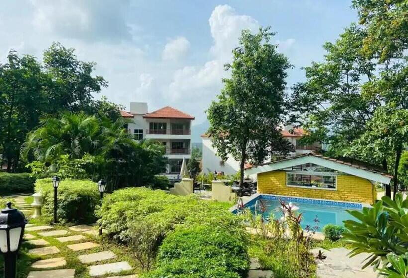 Hotel Jacuzzi Hut Staycation