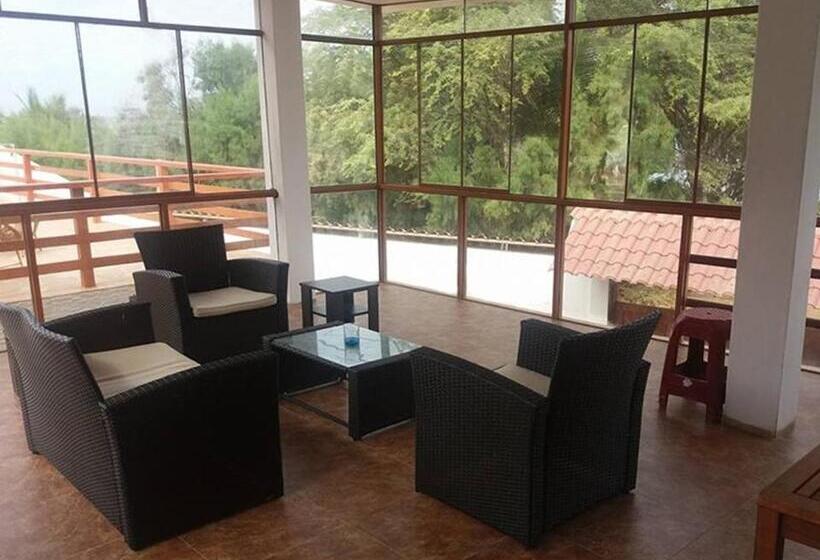 Otel La Colina, Casa Hospedaje