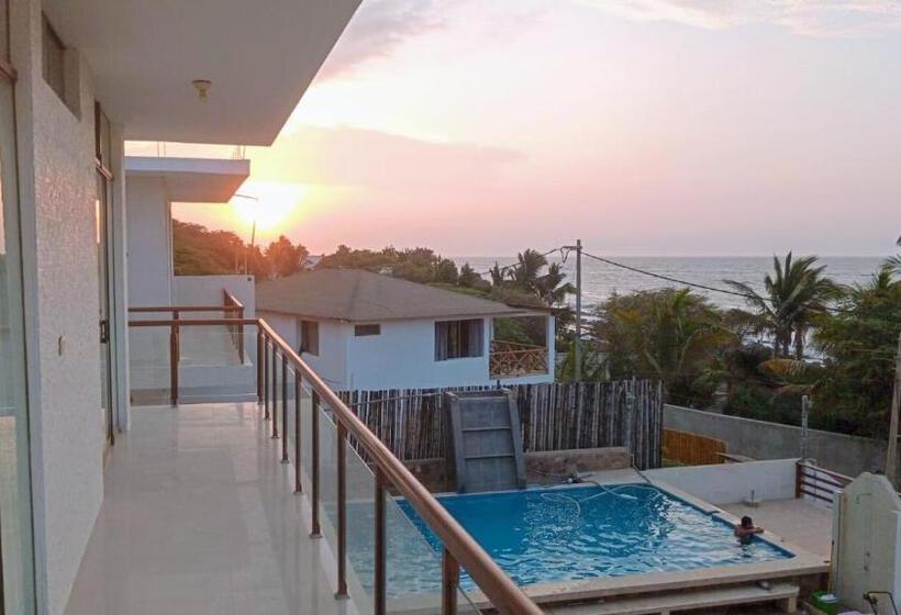 Otel La Colina, Casa Hospedaje