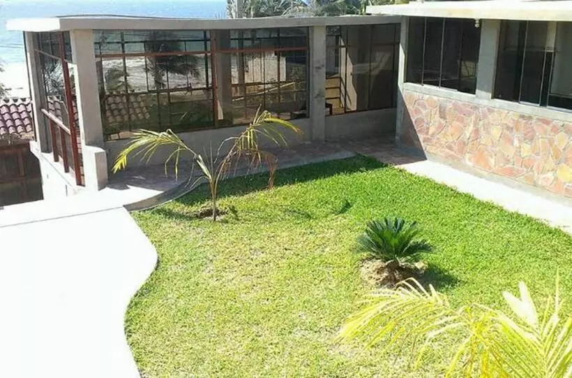 Hotelli La Colina, Casa Hospedaje
