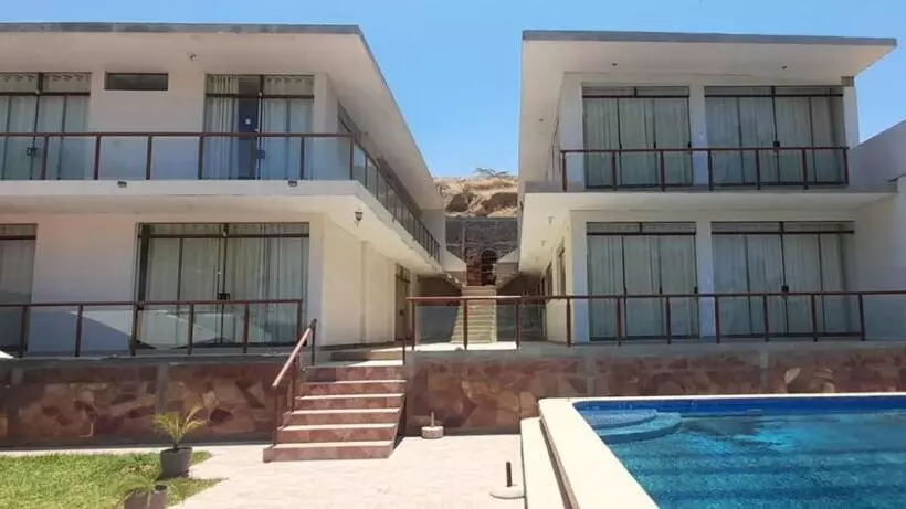 Hotelli La Colina, Casa Hospedaje