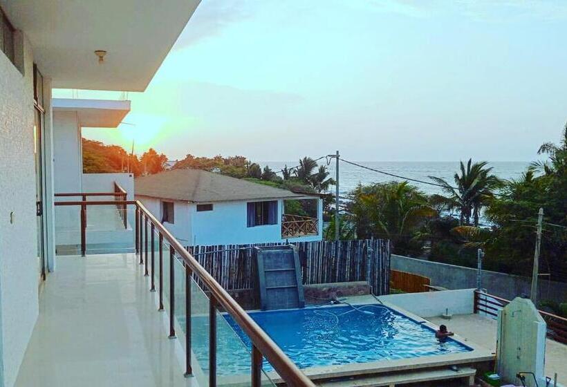 Otel La Colina, Casa Hospedaje