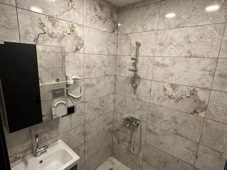 ホテル Lucca Suites