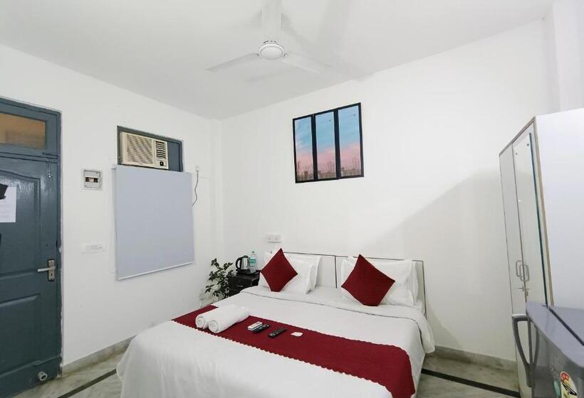 酒店 Hauz Khas Fort View