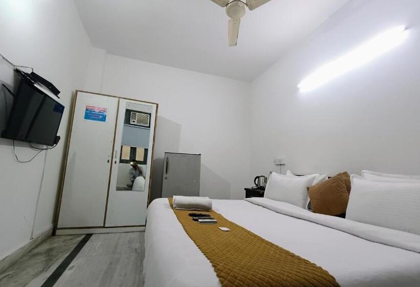 酒店 Hauz Khas Fort View