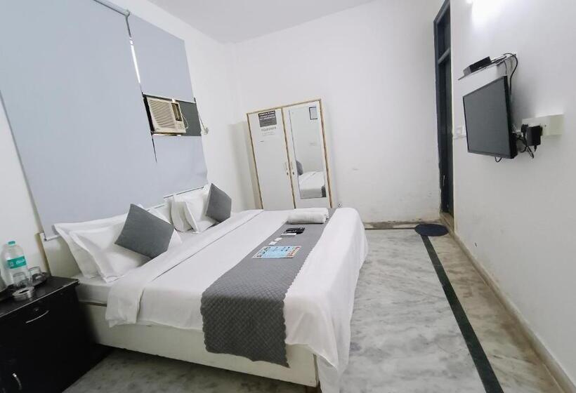 酒店 Hauz Khas Fort View