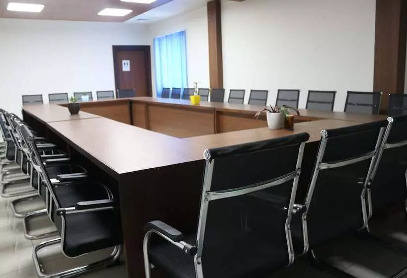 تختخواب و صبحانه Galaxy Garden Resort