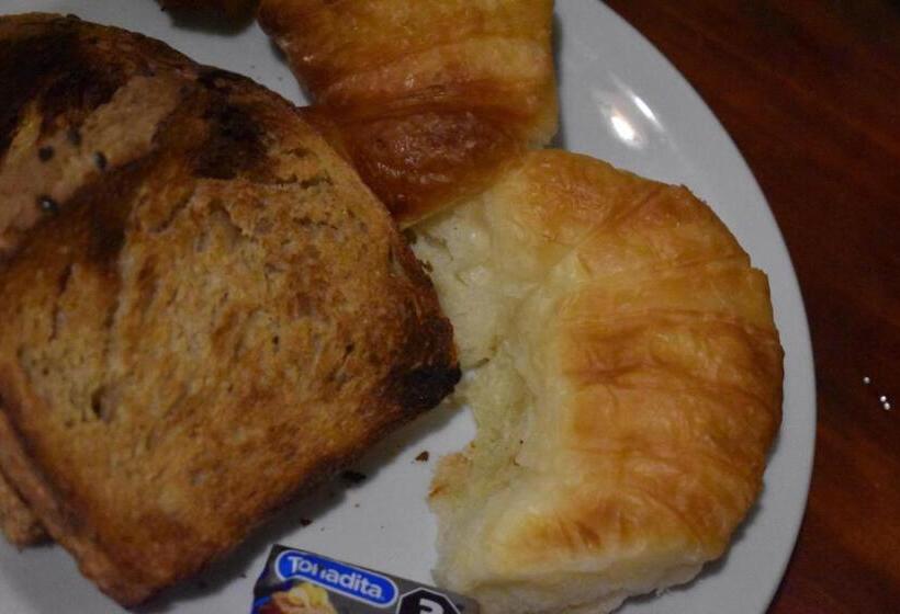 ベッドアンドブレックファースト Hospedajeloscardones