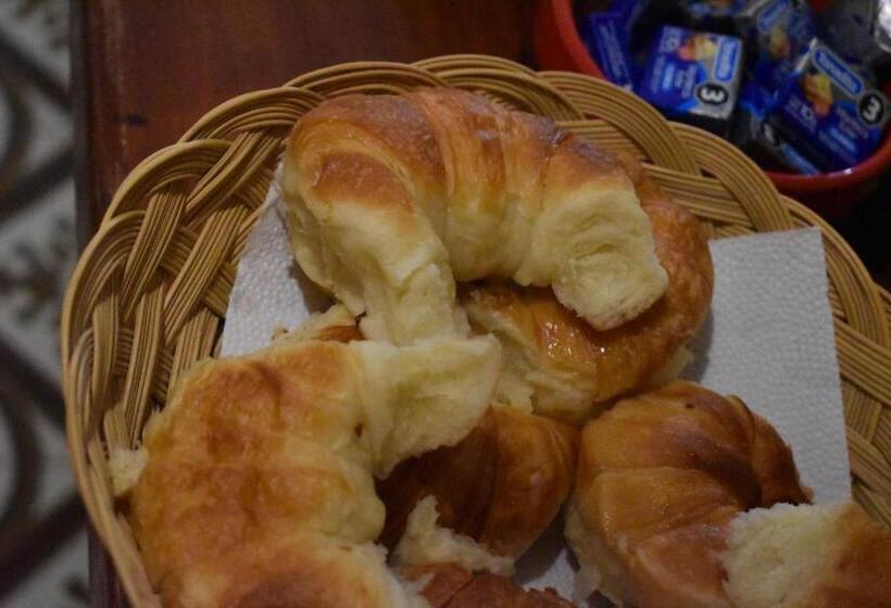 ベッドアンドブレックファースト Hospedajeloscardones