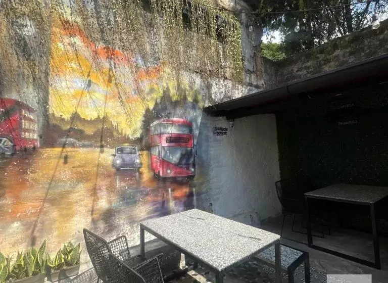 هتل Hostal Pub Central Park