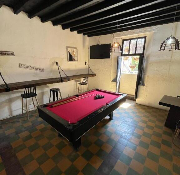 هتل Hostal Pub Central Park