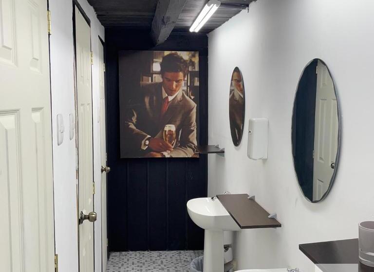 هتل Hostal Pub Central Park