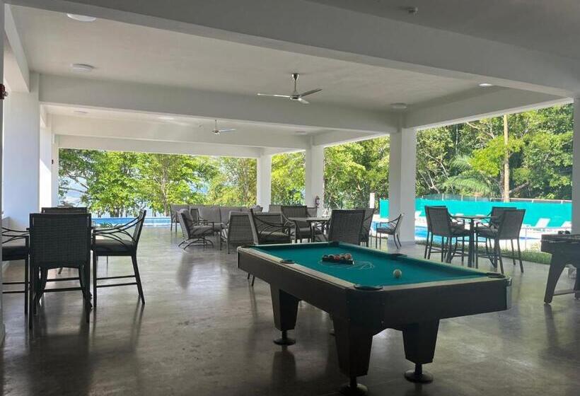 호텔 Leona Renting By Punta Leona