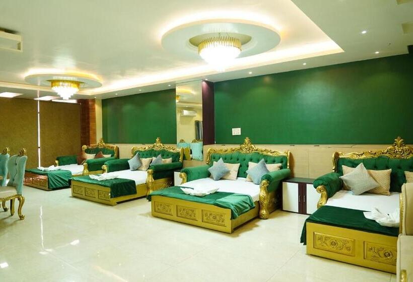 هتل Maharaja Dormitory