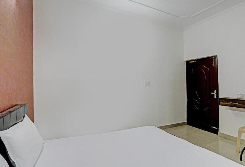 בית מלון כפרי Taj Guest House