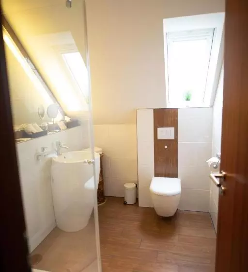 Hotelli Vier Jahreszeiten