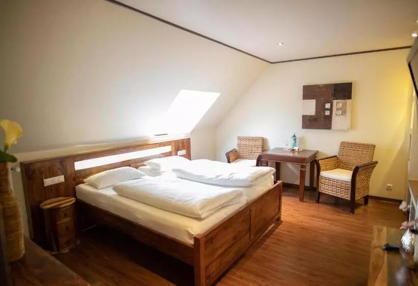 Hotelli Vier Jahreszeiten