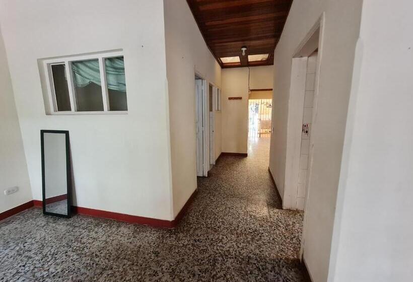 Panzió El Cacique Villeta