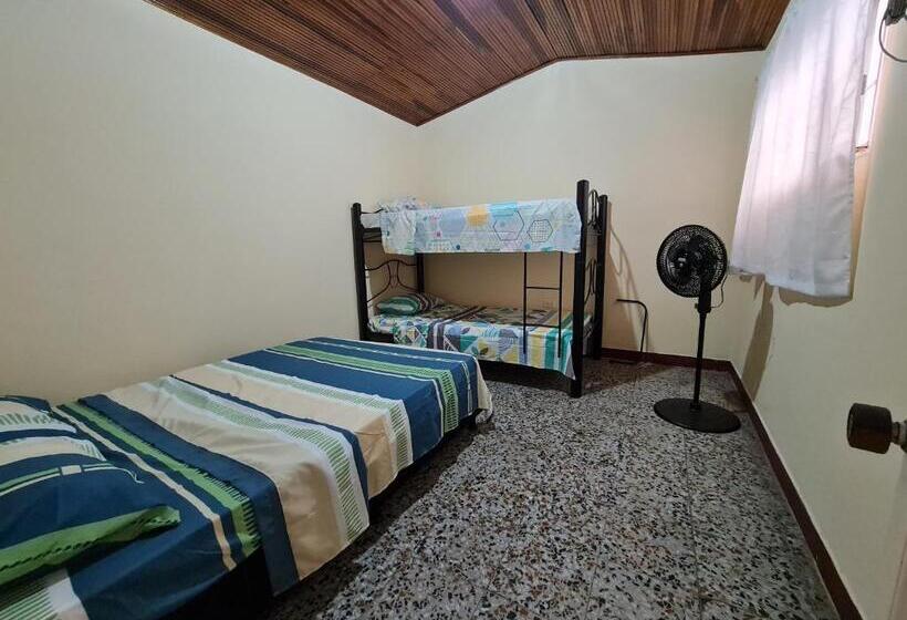 Panzió El Cacique Villeta