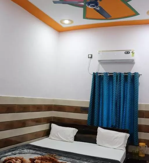 ペンション K.d. Dham Near Prem Mandir