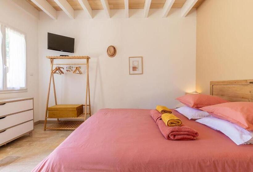 פנסיון L As De Seur