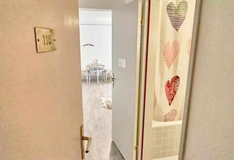 Majatalo Tripple Room With Bathroom