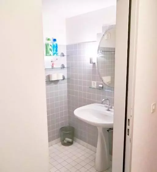 Majatalo Tripple Room With Bathroom