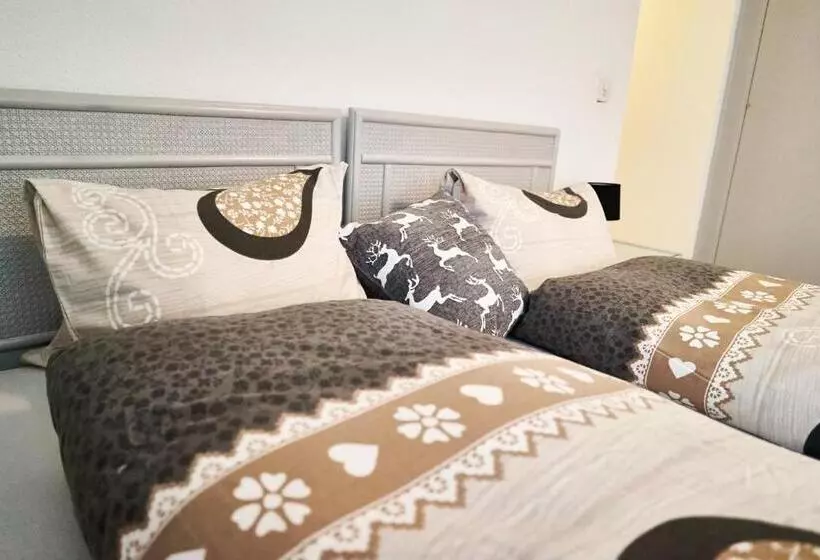 Majatalo Tripple Room With Bathroom