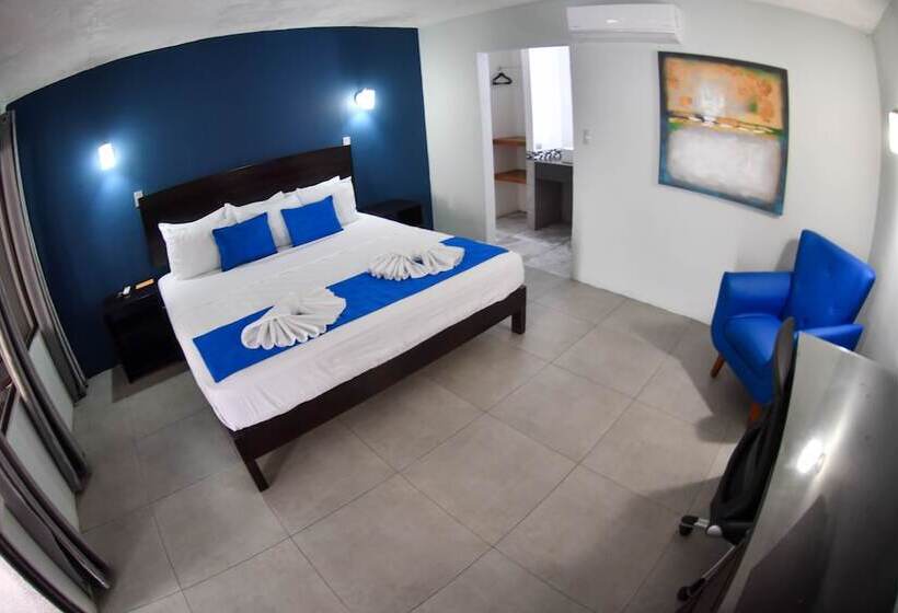 Republik Hotel, Bistro And Nightclub On Site