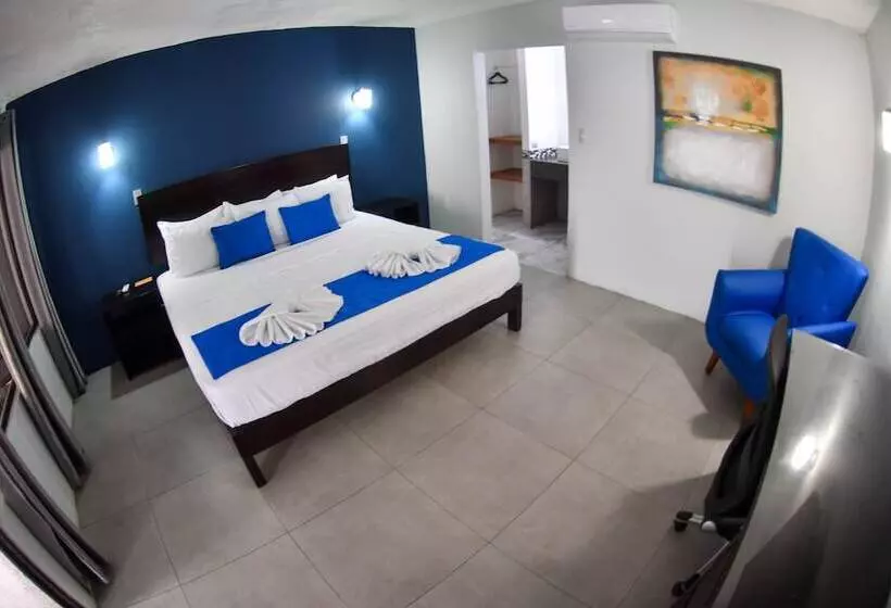 Republik Hotel, Bistro And Nightclub On Site