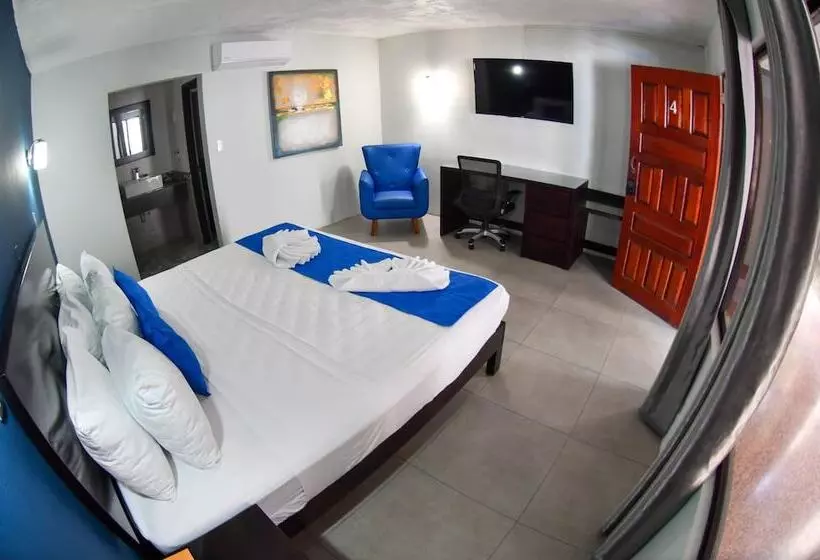 Republik Hotel, Bistro And Nightclub On Site