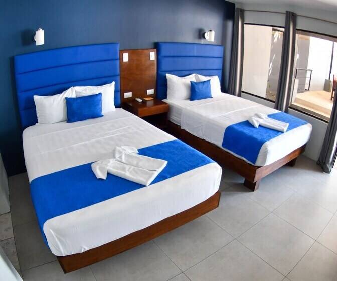 Republik Hotel, Bistro And Nightclub On Site