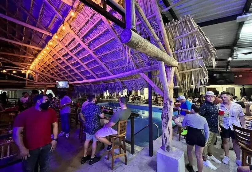 Republik Hotel, Bistro And Nightclub On Site