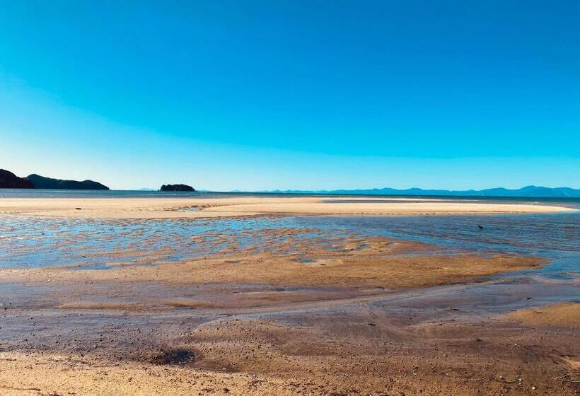 ベッドアンドブレックファースト Stay At The Art Gallery