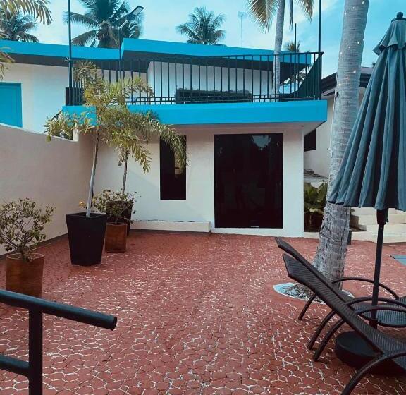 Hotel Coco Loco Resort