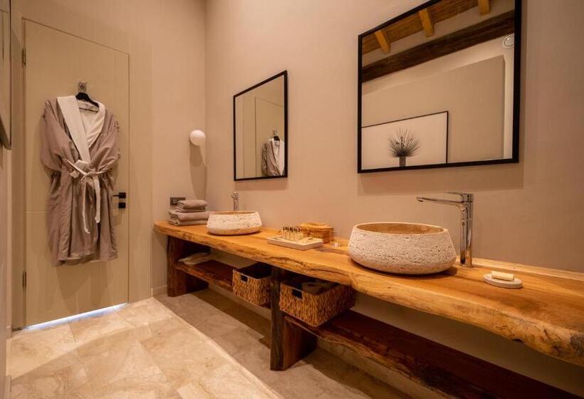 酒店 Mani̇ci̇ çi̇ftli̇k