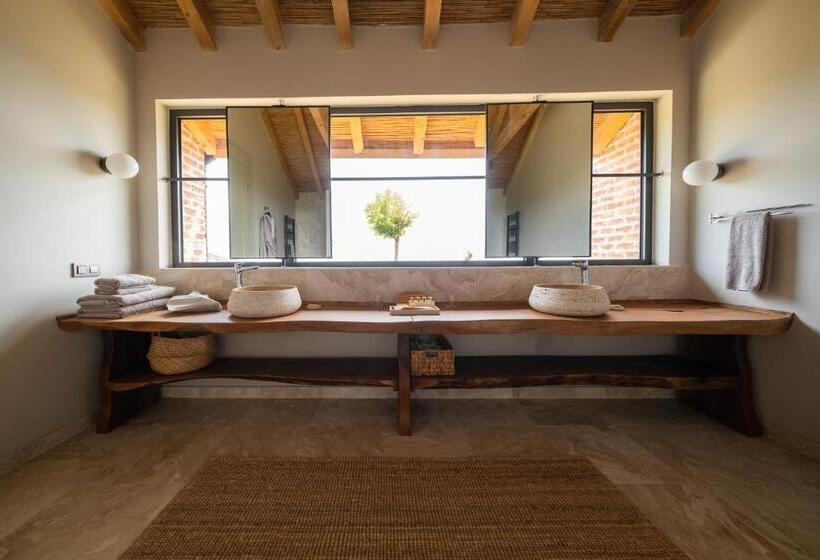 酒店 Mani̇ci̇ çi̇ftli̇k